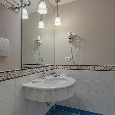 Hotel Capri (Adults Only) Sorrento Esterno foto