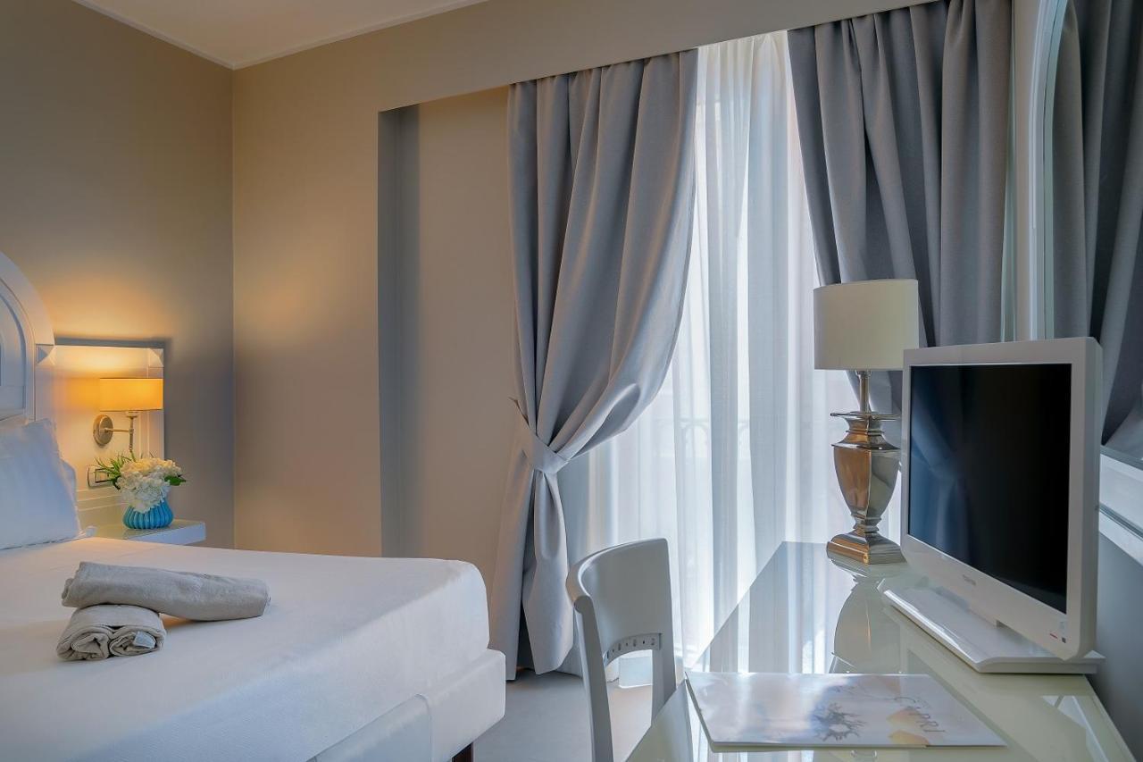 Hotel Capri (Adults Only) Sorrento Esterno foto