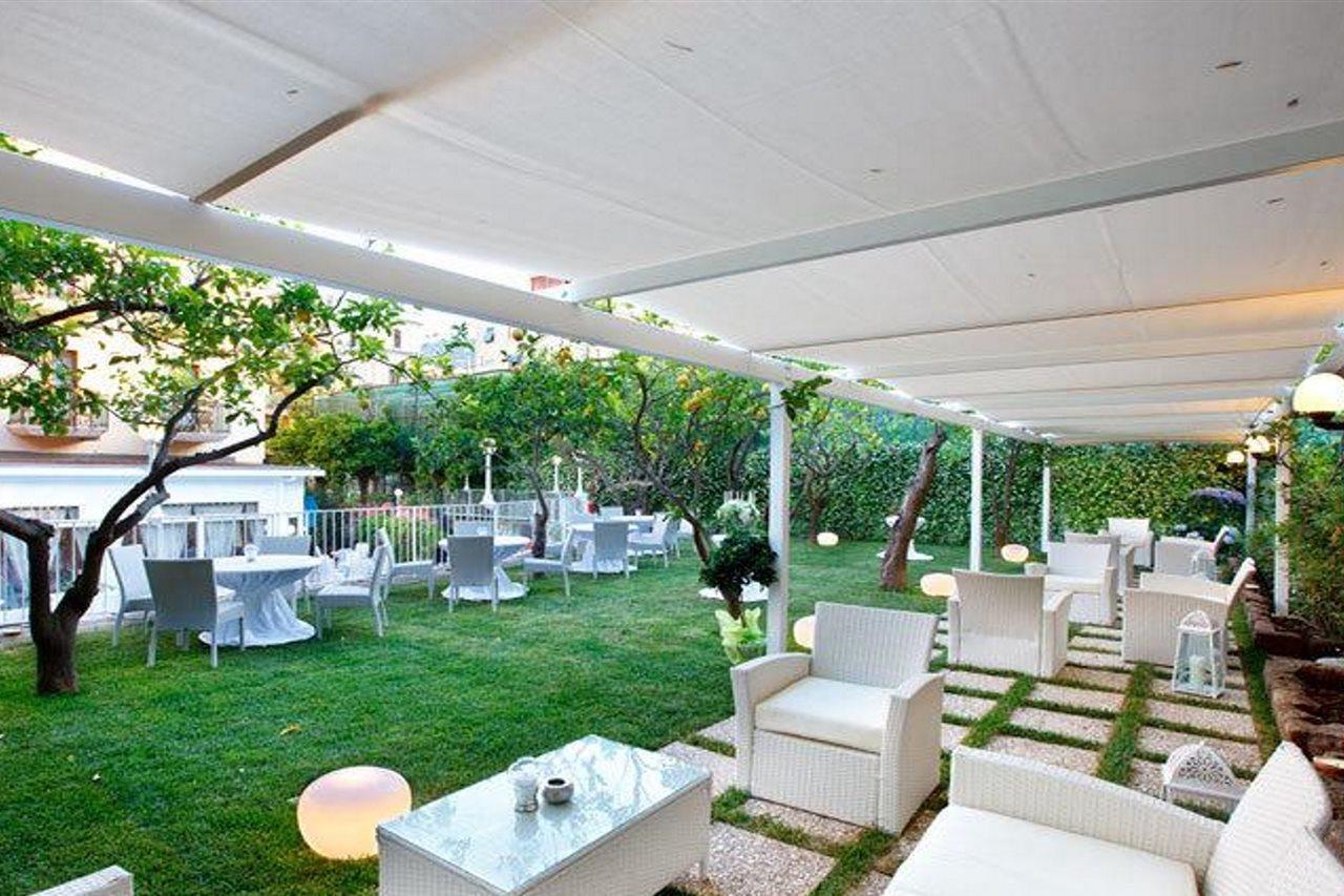 Hotel Capri (Adults Only) Sorrento Esterno foto