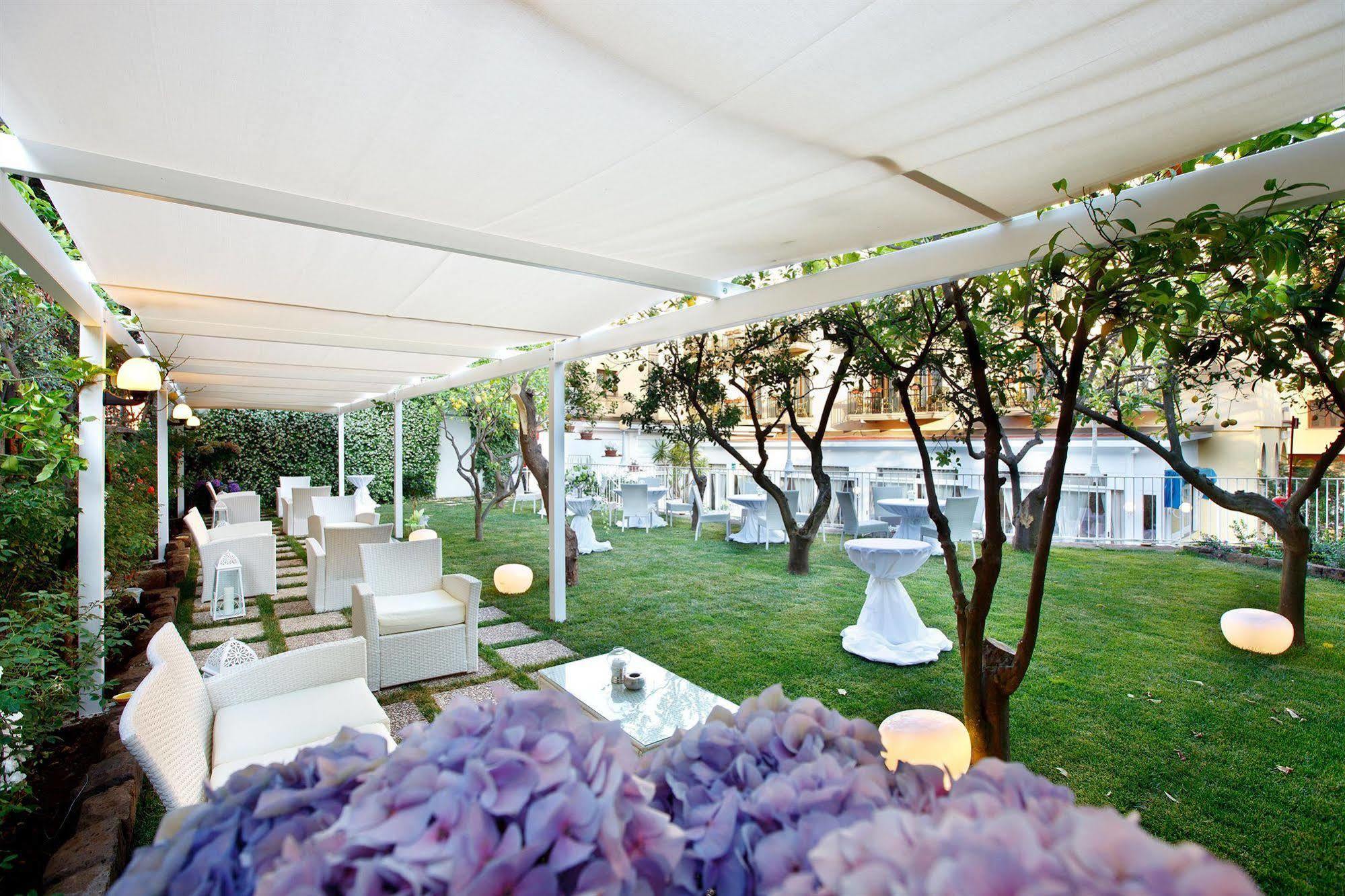 Hotel Capri (Adults Only) Sorrento Esterno foto